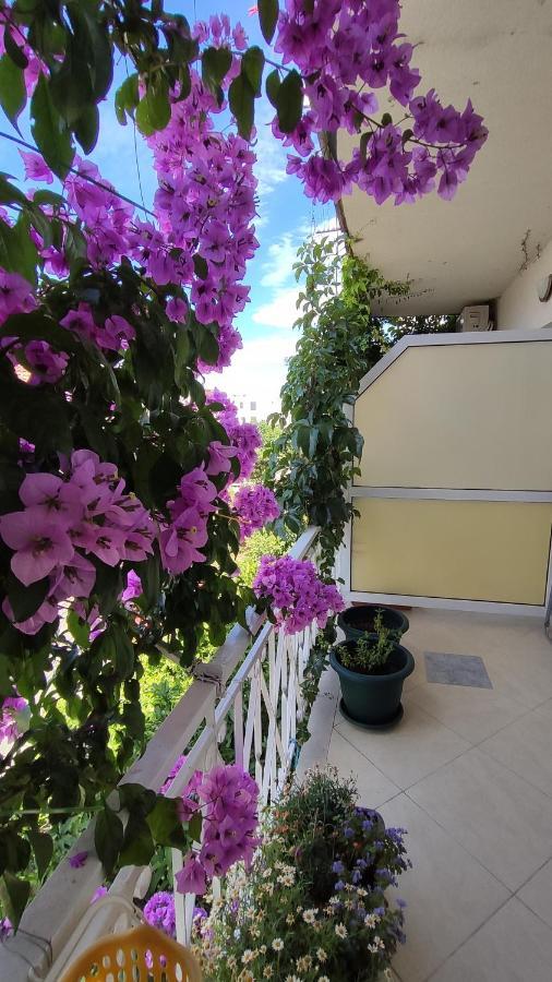 Apartments Jadranka Makarska Bagian luar foto