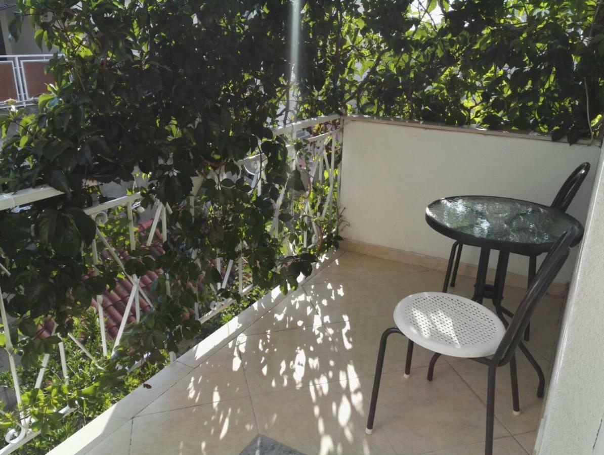 Apartments Jadranka Makarska Bagian luar foto