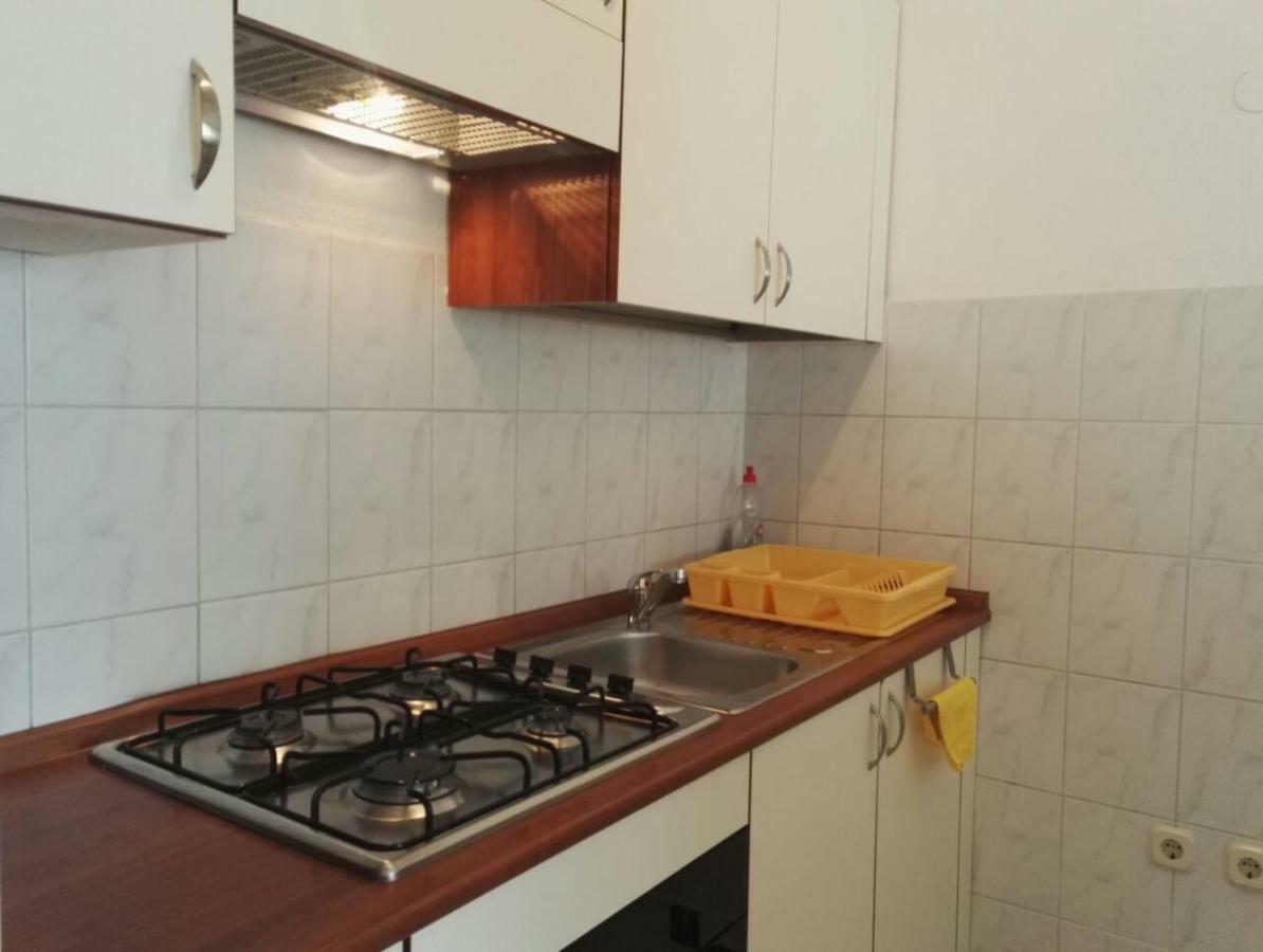 Apartments Jadranka Makarska Bagian luar foto